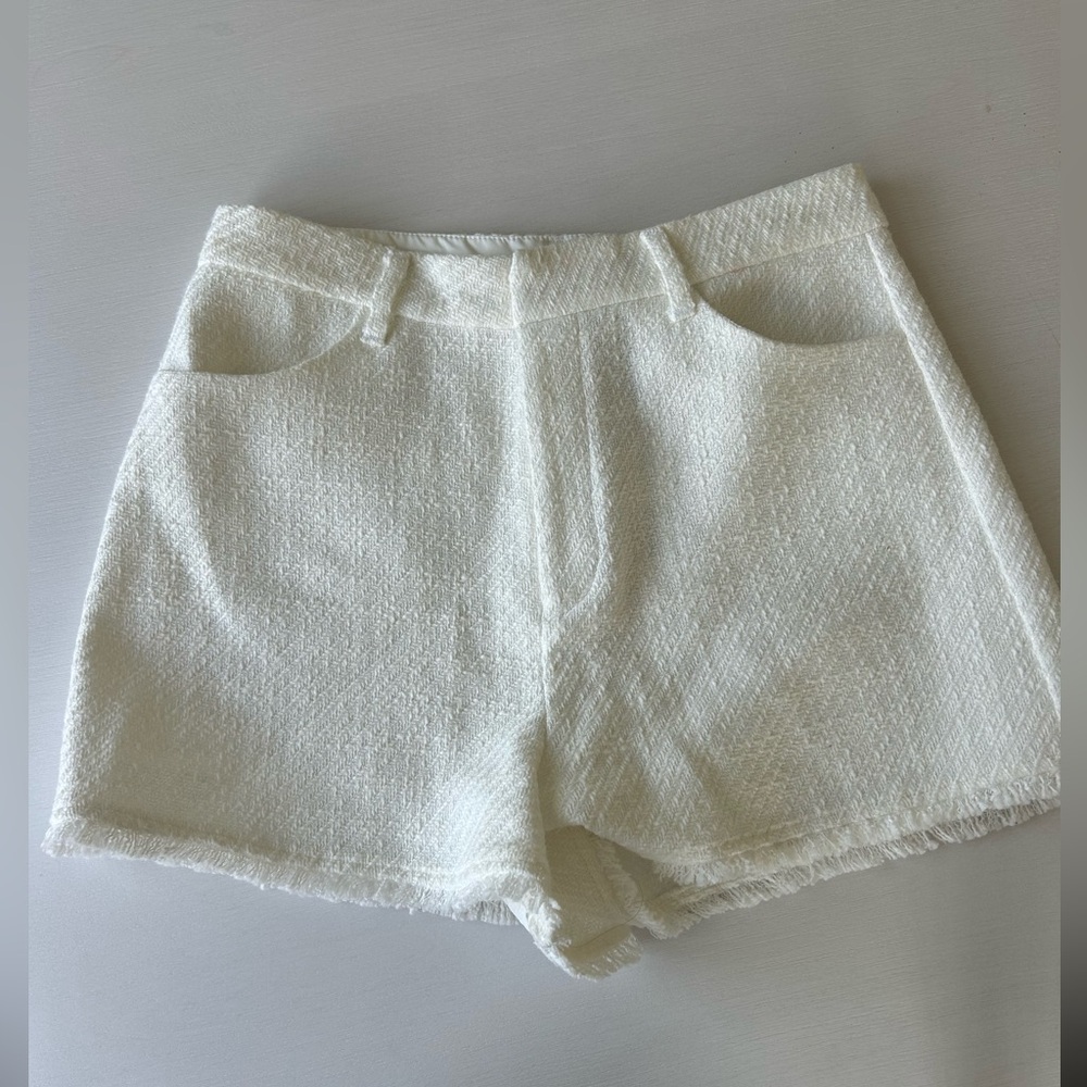Zara Tweed short size medium